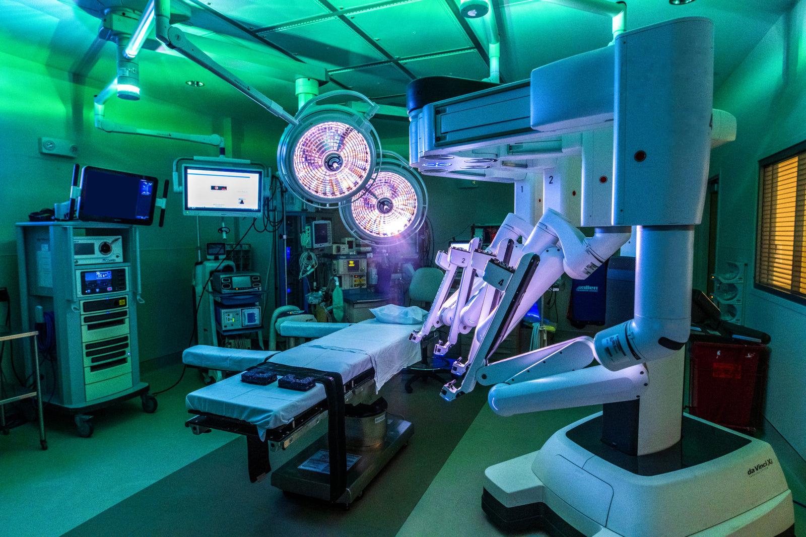 Robotics Instrumentation Popular Instruments for Da Vinci Si and Xi Robotic Systems – R2 Surgical